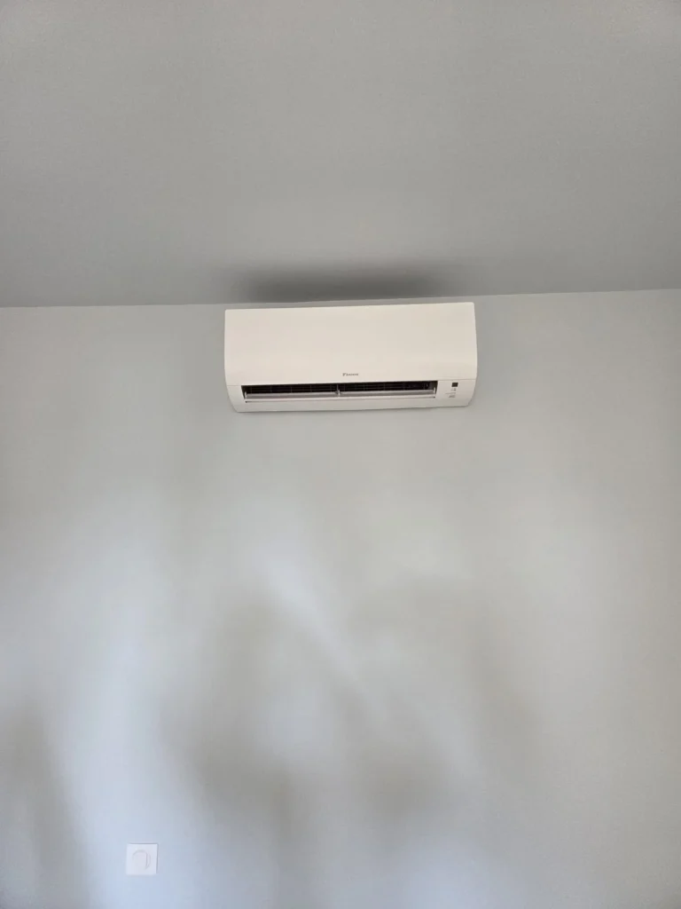 Installation climatisation trisplit Daikin Confora