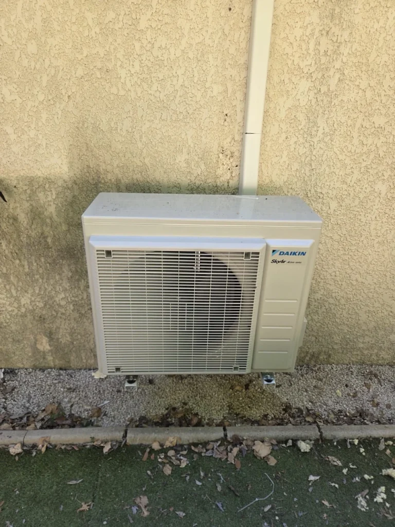 Pose d’un gainable Daikin avec régulation airzone sur la commune de Meyrargue