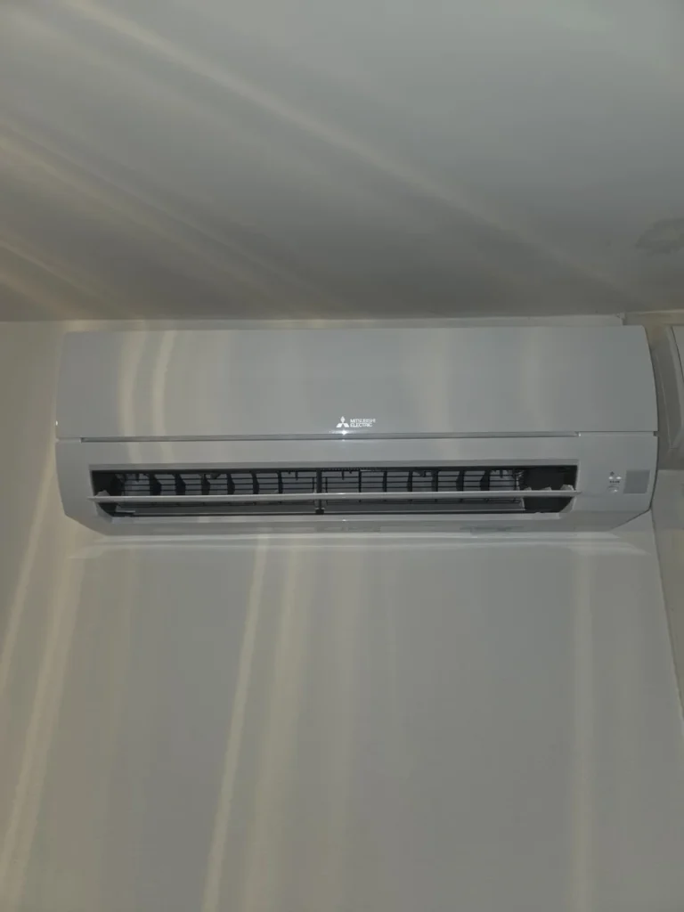 Pose climatisation Mitsubishi électric HR sur Auriol TML Energie